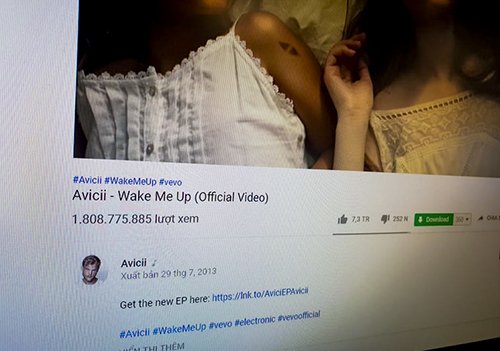 Chủ các kênh Youtube kiếm tiền bằng cách nào? Chủ các kênh Youtube kiếm tiền bằng cách nào?